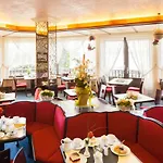 Themen Terrassen Cafe Szálloda Bad Münder am Deister