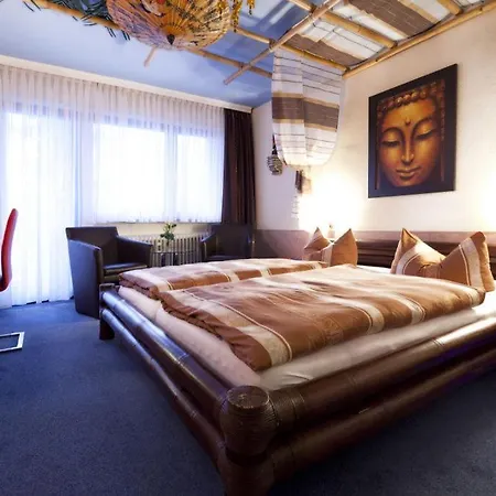 Themen Terrassen Cafe Отель 3*
